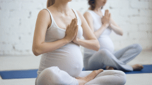 yoga-in-gravidanza-kamay